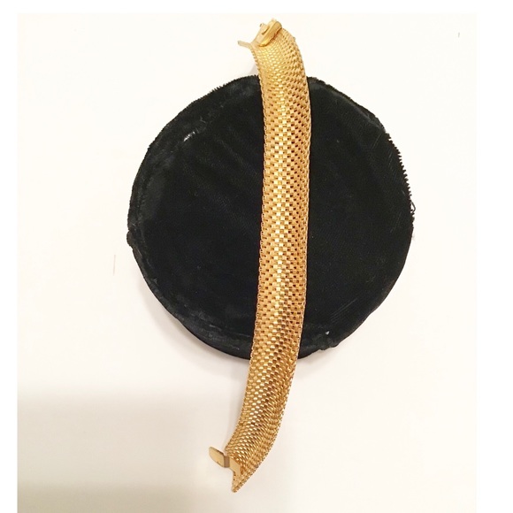 Hobe Designer Necklace and Bracelet Demi-Parure - Picture 3 of 11